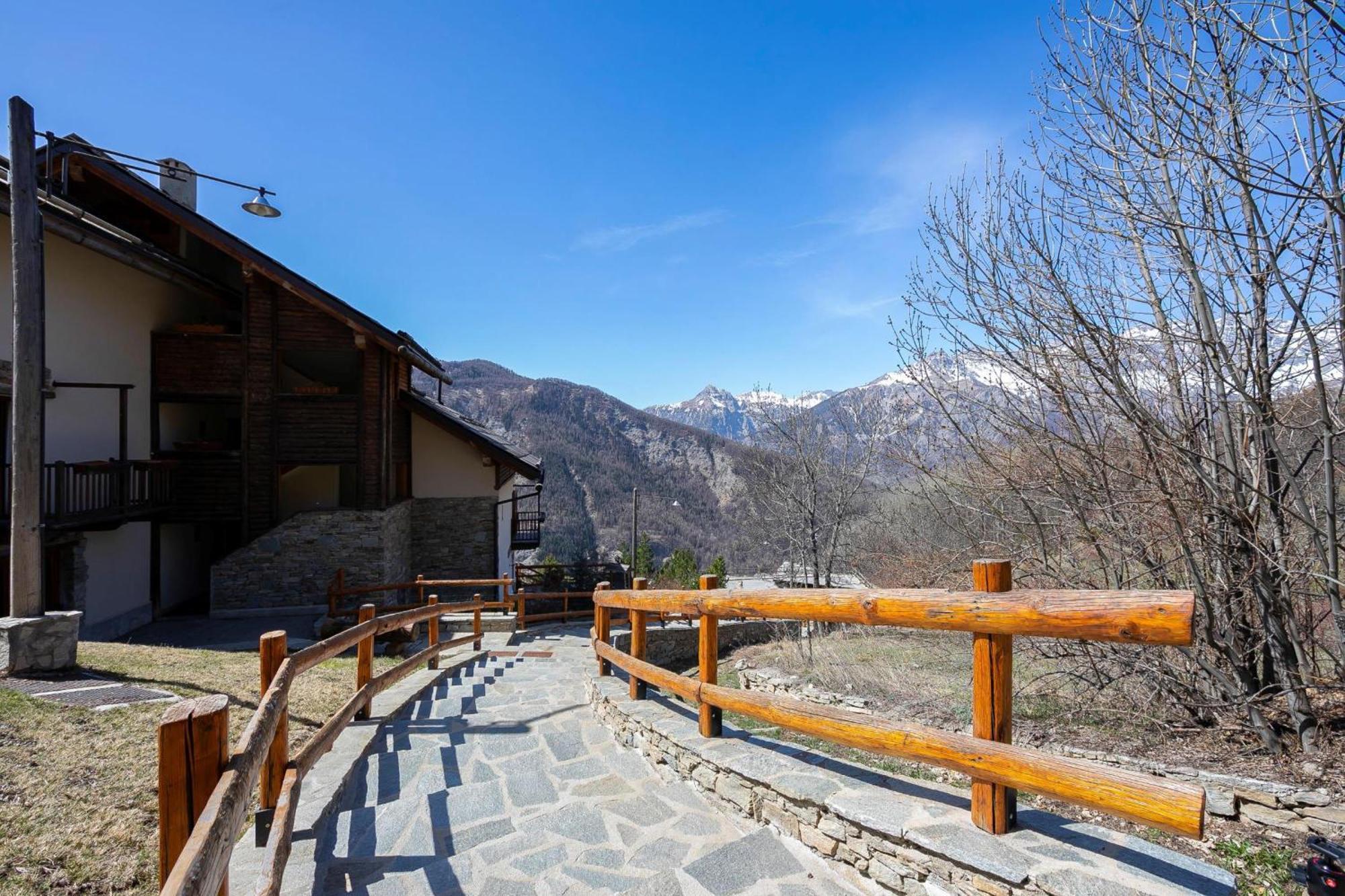 Rebecca'S House Few Steps From Skiing - Happy Rentals Bardonecchia Exterior foto